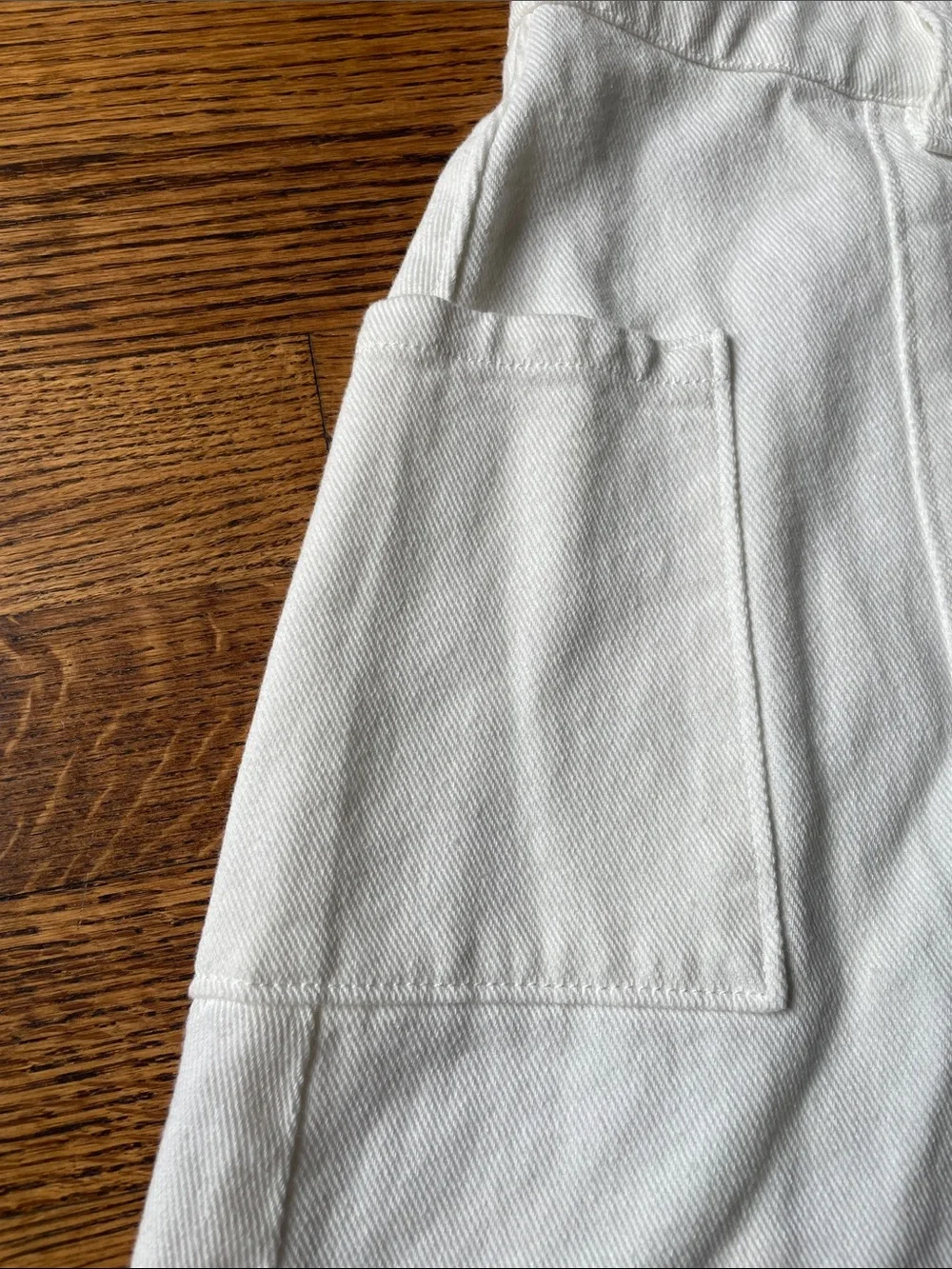 HYFVE White Button-Front Mini Skirt with Patch Pockets - Picture 2 of 10